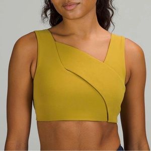 Lululemon nulu cross front yoga bra